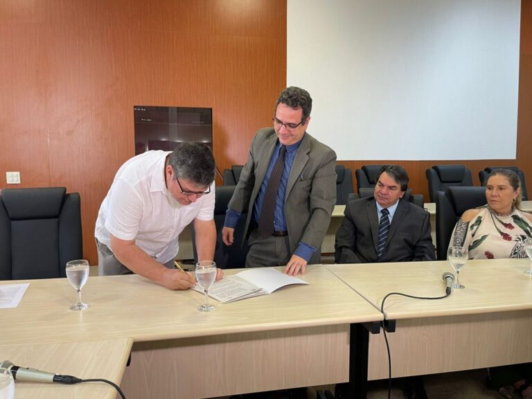 Tecnologia desenvolvida pelo PPGB é transferida para empresa produzir combustível com aproveitamento da macaúba