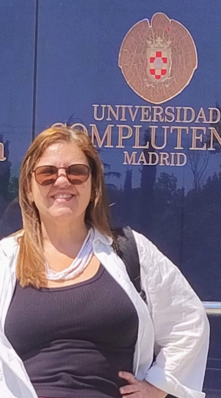 Professora do PPGB-Unimontes realiza estágio pós-doutoral em universidade espanhola